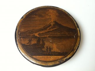1820 painted (eruption du Mont Vesuve), table snuff in papier mache