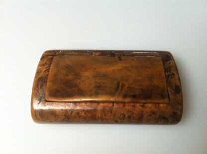 1830 Mulberry, Horn lined Snuff Box
