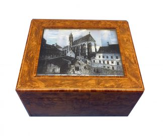1920s Burr Cedar Box